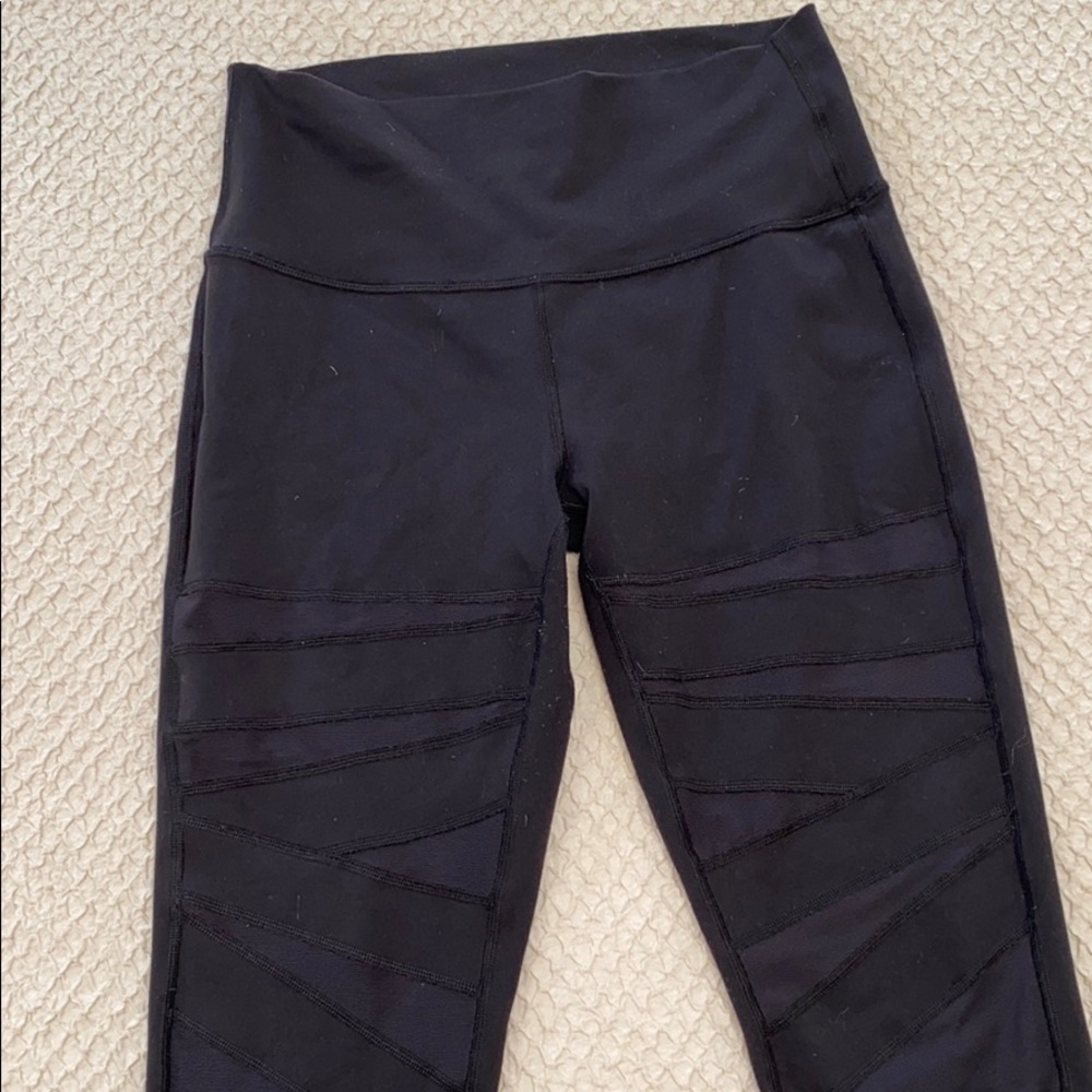 Black lululemon leggings